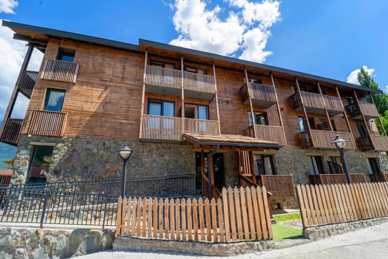 Hotel Lahili Mestia Exterior foto